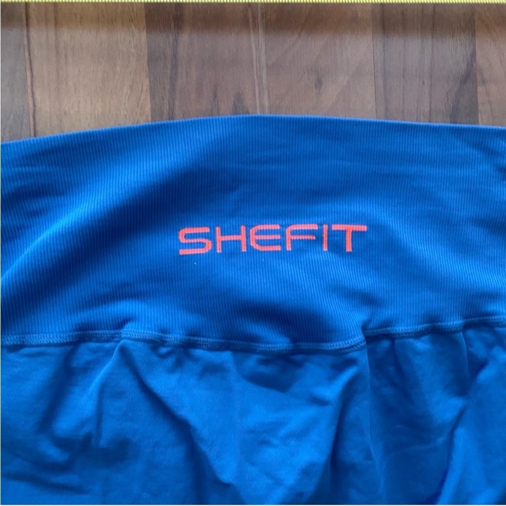 SHEFIT Women’s 2 Luxe Ombré Blue Leggings - Picture 7 of 10